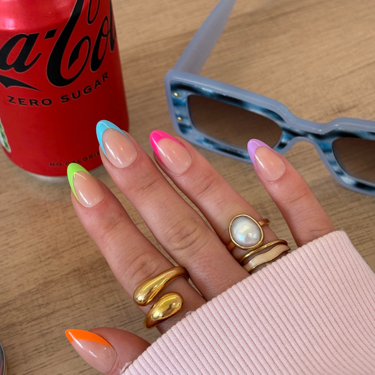 Bellini Babe Press-Ons